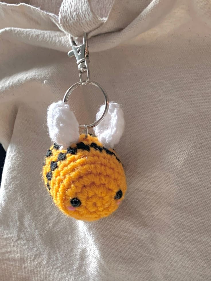 Crochet Bee Keychain – Cute Amigurumi Bumblebee Bag Charm
